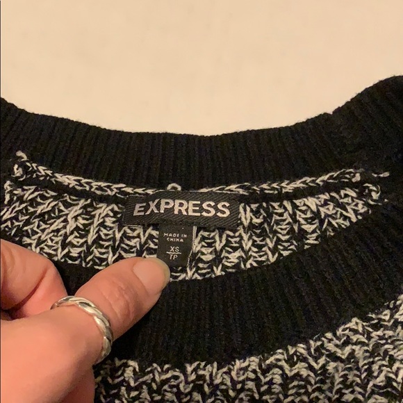 Cute grey/black/white Express sweater - Picture 2 of 4